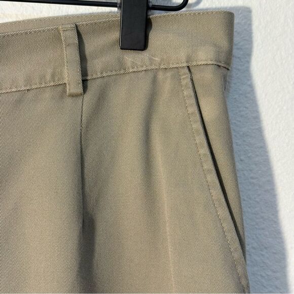L.L. Bean Tan Chinos with Tailored Fit and Classic Style Women’s 12 Tan. - Picture 4 of 10